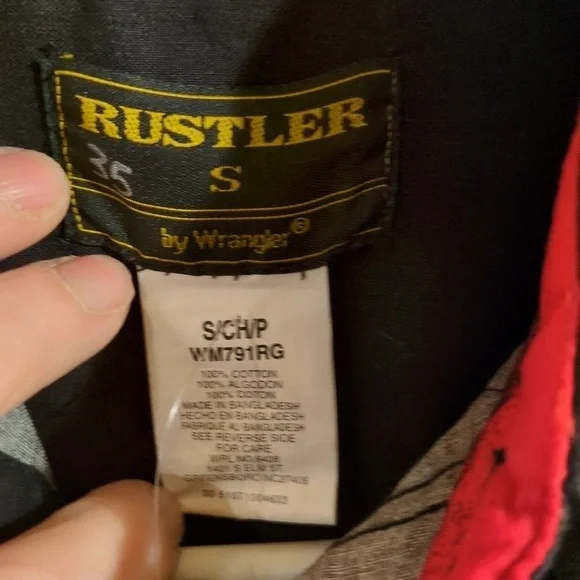 Rustler Shirt: White Pearl Snaps ( front & cuffs) Color Block - horse print - Picture 10 of 12